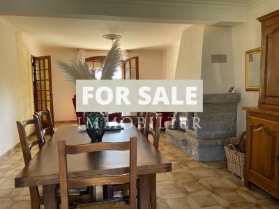 Detached Country House with Outbuilding