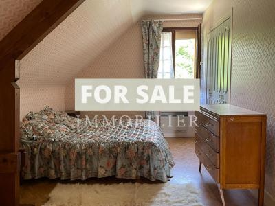 Detached Country House with Outbuilding