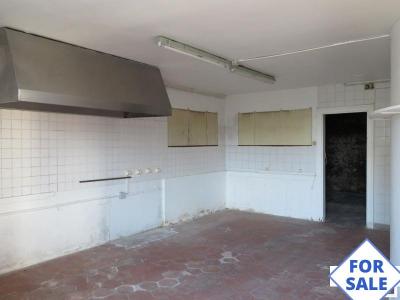 SLD02640 - Under Offer with Cle France