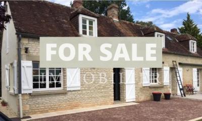 Detached Country House with Swimming Pool