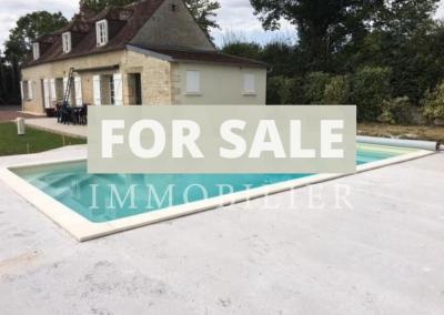 Detached Country House with Swimming Pool