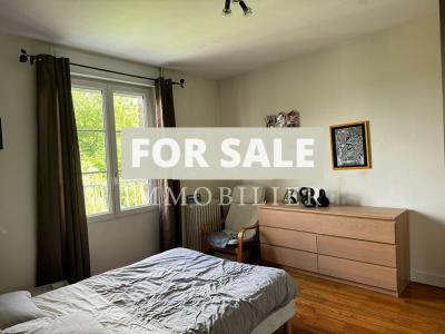 Large Town House with Landscaped Garden