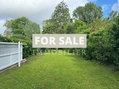 Large Town House with Landscaped Garden