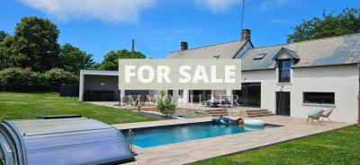 Detached Country House with Swimming Pool