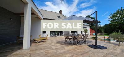 Detached Country House with Swimming Pool