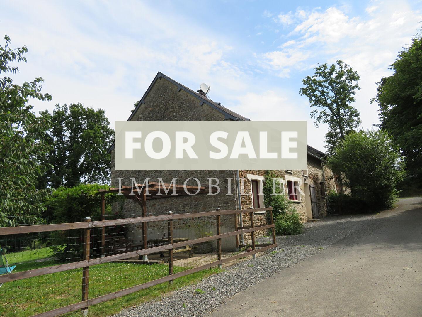 Main Photo of a 5 bedroom  Maison for sale