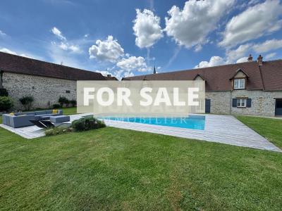 Detached Country House with Swimming Pool