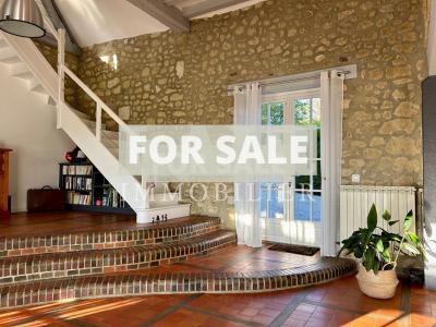 Detached Country House with Swimming Pool