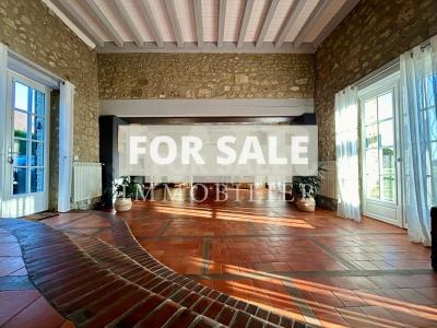 Detached Country House with Swimming Pool