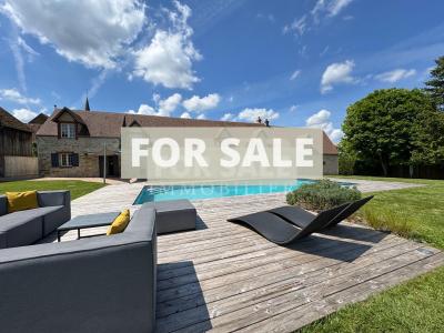 Detached Country House with Swimming Pool