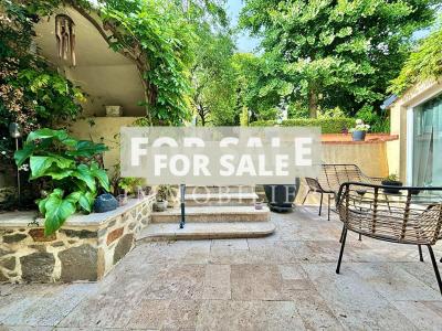 Town House with Lovely Private Garden