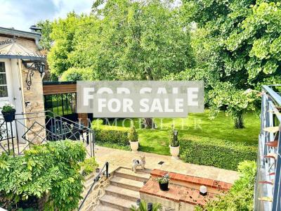 Town House with Lovely Private Garden