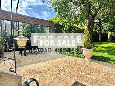 Town House with Lovely Private Garden