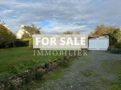 Traditional House with Garden
