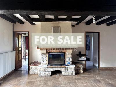 Lovely Detached Country House with Outbuilding