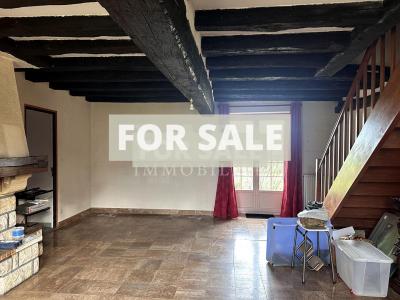 Lovely Detached Country House with Outbuilding