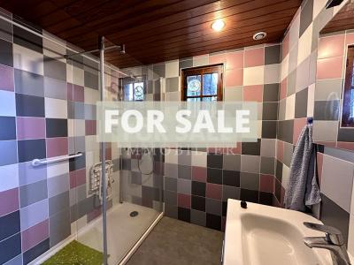 Lovely Detached Country House with Outbuilding