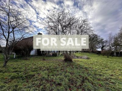 Lovely Detached Country House with Outbuilding
