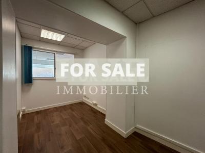 Property in Heart of Popular Small Rural Town