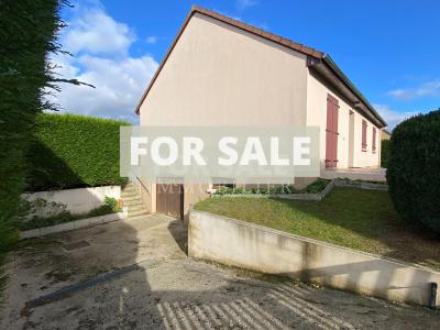 Detached House with Garden in Rural Sector