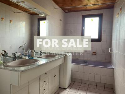 Detached House with Garden in Rural Sector