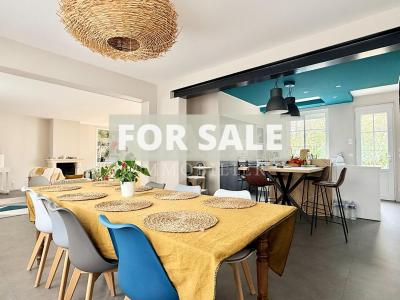 Detached House with Landscaped Garden