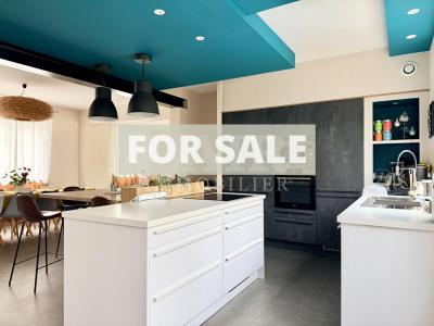 Detached House with Landscaped Garden