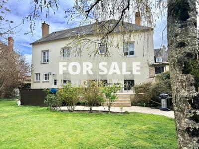 Detached House with Landscaped Garden