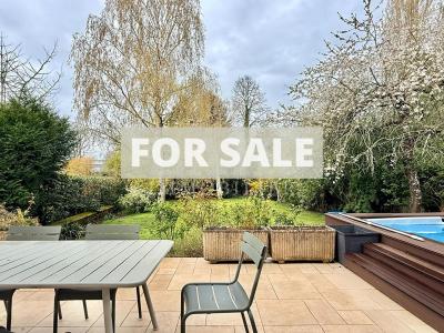 Detached House with Landscaped Garden