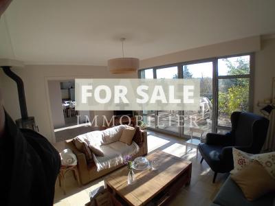 Detached House with Landscaped Garden