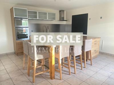 Maison Avec Double Garage - Alpes Mancelles