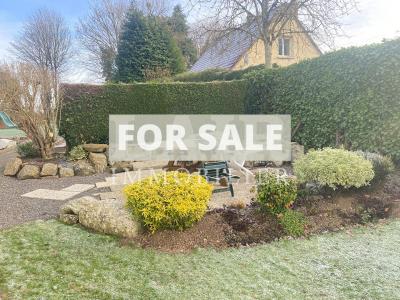 Modern Detached House with Garden