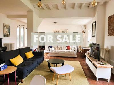Detached House with Garden in Rural Setting