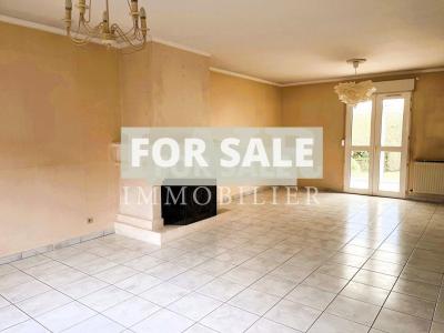 Detached House with Landscaped Garden