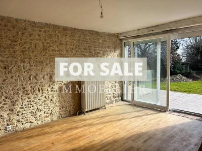 Lovely Detached House with Garden