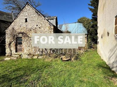Detached Country House with Outbuilding