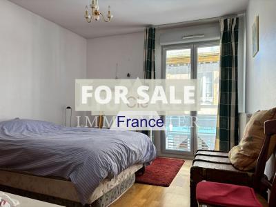 Apartment in Heart of Town