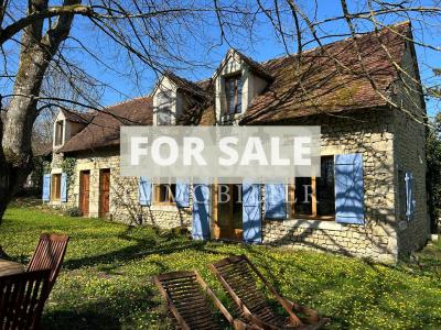 Detached Country House with Landscaped Garden