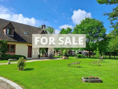 Rare A La Vente - Maison De Bonne Construction, A Alencon, Avec 4,6 Hectares D\'herbages.