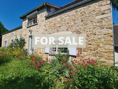 Ensemble Immobilier A 12kms De Sees