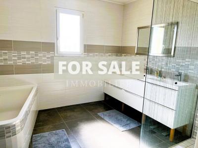 Detached House with Landscaped Garden