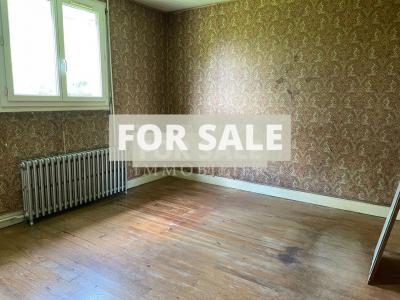 Detached Country House with Garden