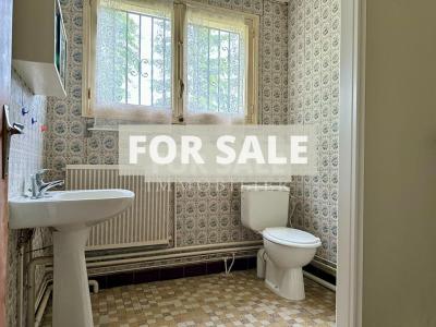 Detached House with Landscaped Garden