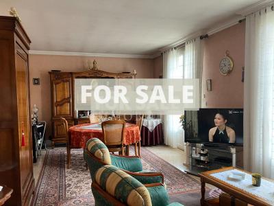 Detached House with Landscaped Garden