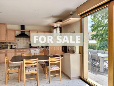 Detached House with Landscaped Garden