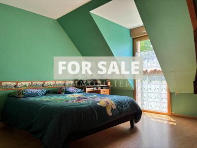 Detached House with Landscaped Garden