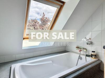 Detached House with Landscaped Garden