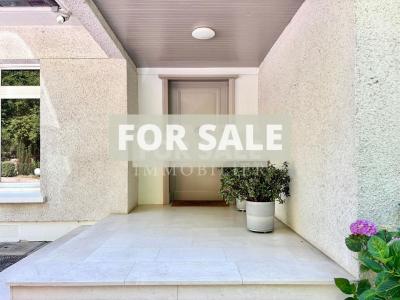 Beautiful Detached House in Parkland Gardens