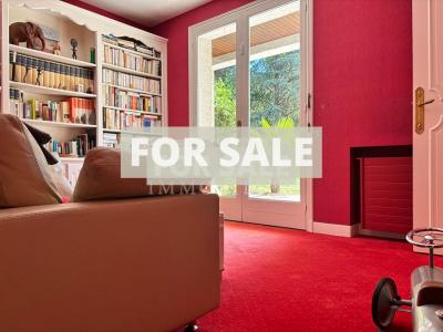 Beautiful Detached House in Parkland Gardens