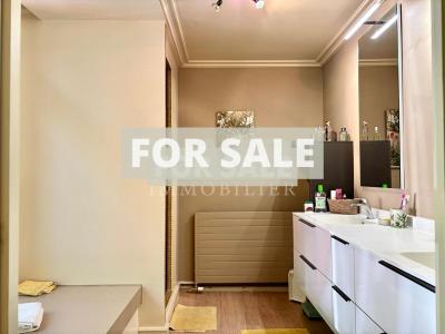 Beautiful Detached House in Parkland Gardens